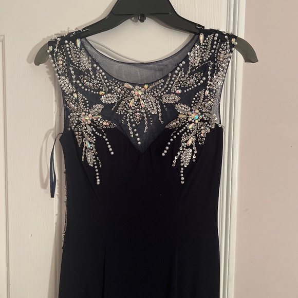 Navy elegant evening gown - Picture 1 of 5